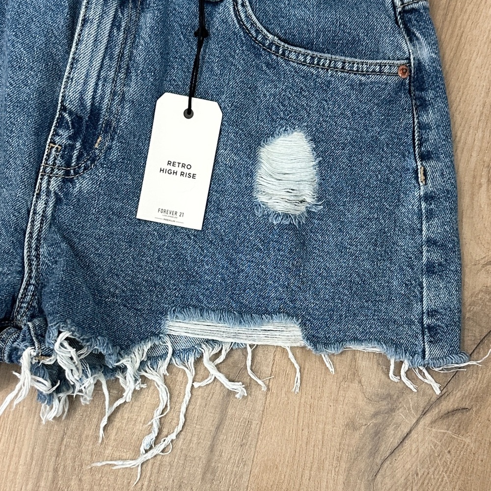 Distressed retro high rise forever 21 Denim Women Shorts size 30 - Picture 3 of 15